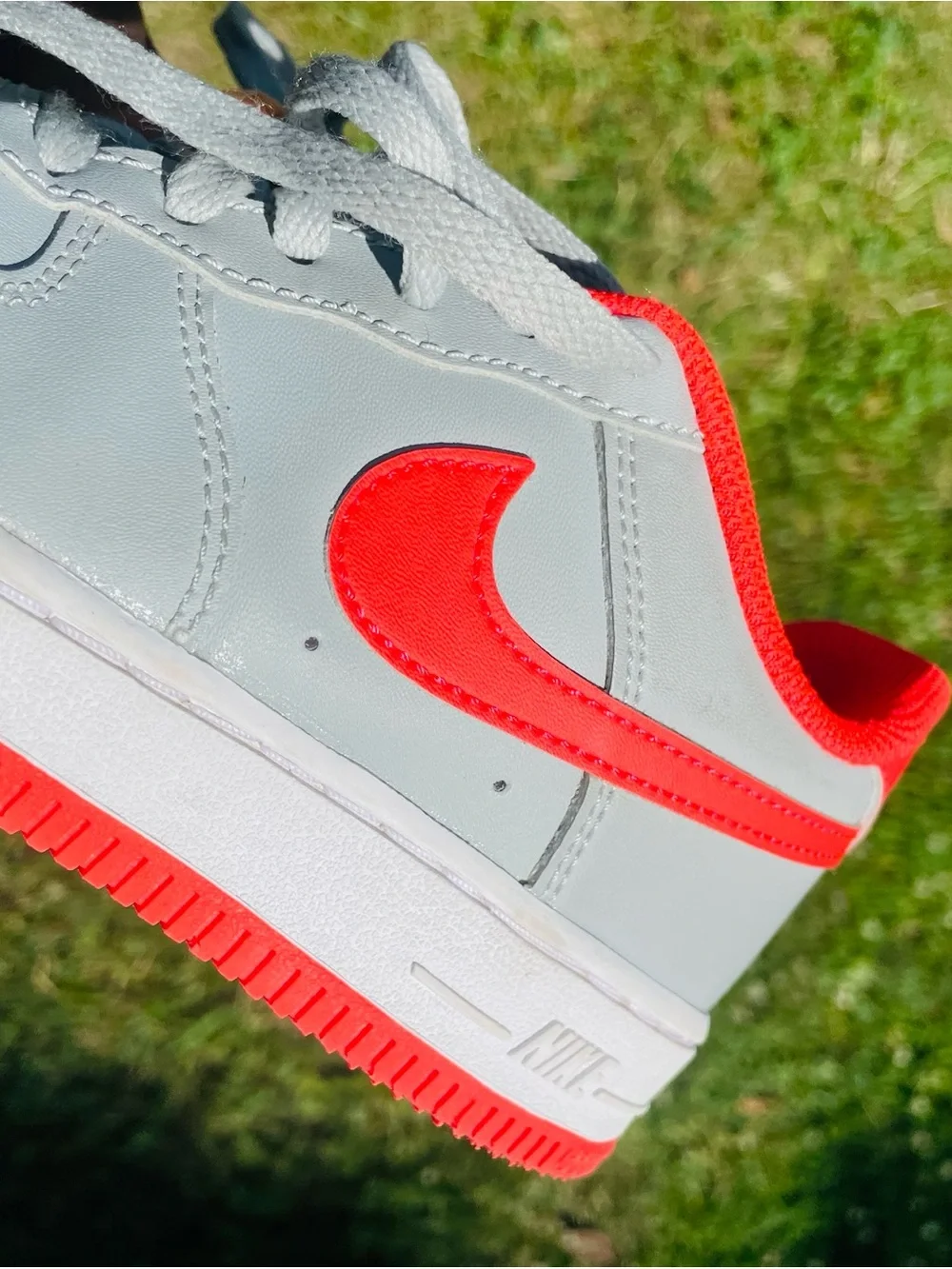Nike Air Force 1 Low Light Smoke Bright Crimson